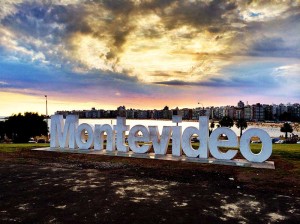 Pôr do sol nas praias urbanas de Montevideo (Uruguay)