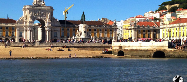 Passeio no Rio Tejo, em Lisboa.